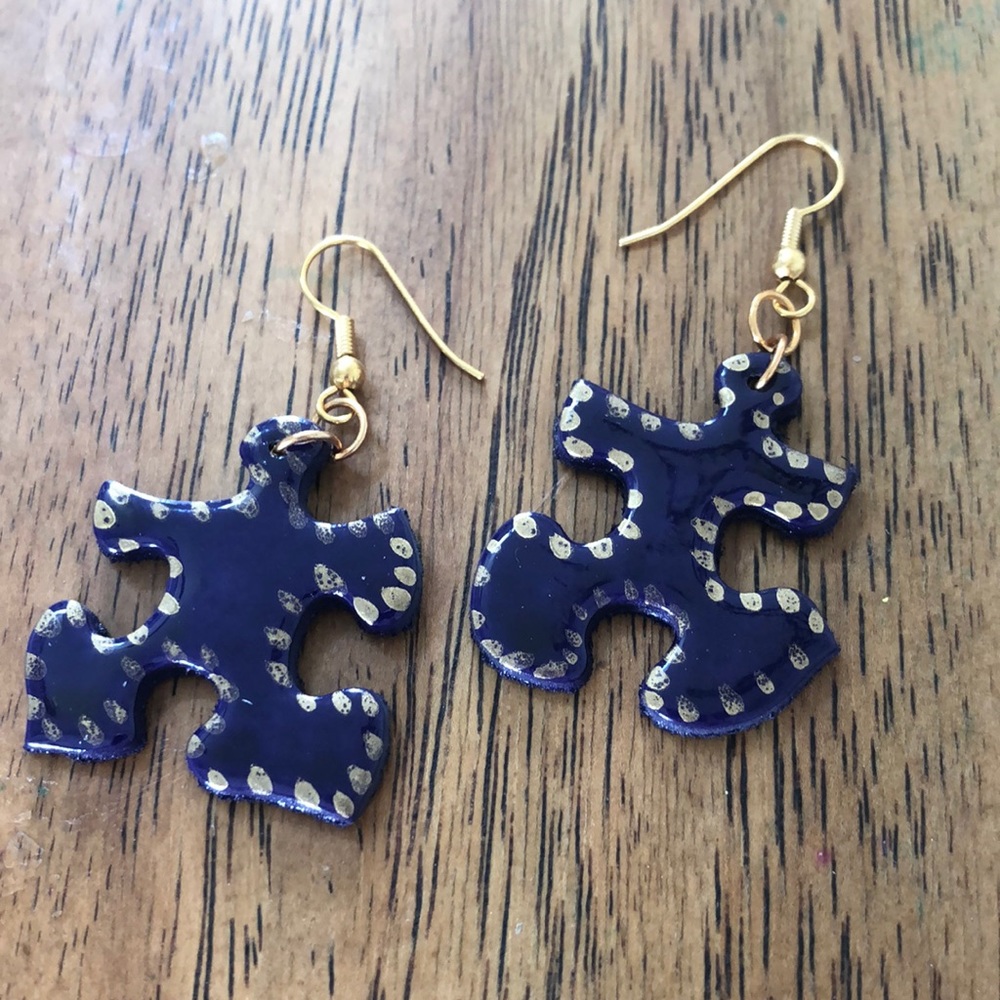Handpainted purple puzzle earrings - Picture 1 of 1
